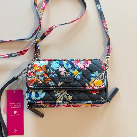 NWT Vera Bradley Crossbody - Picture 2 of 9
